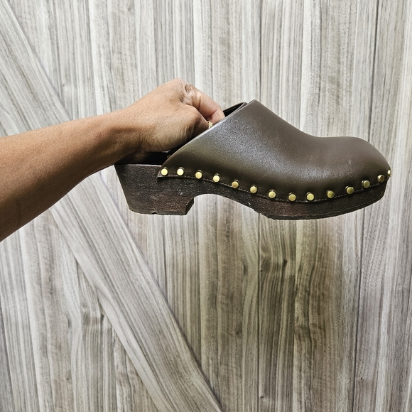 Khaite Lucca Studded Leather Clogs - Picture 11 of 16